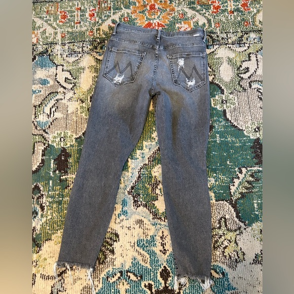 Mother the swooner ankle chew in the scene of the crime - Picture 4 of 9